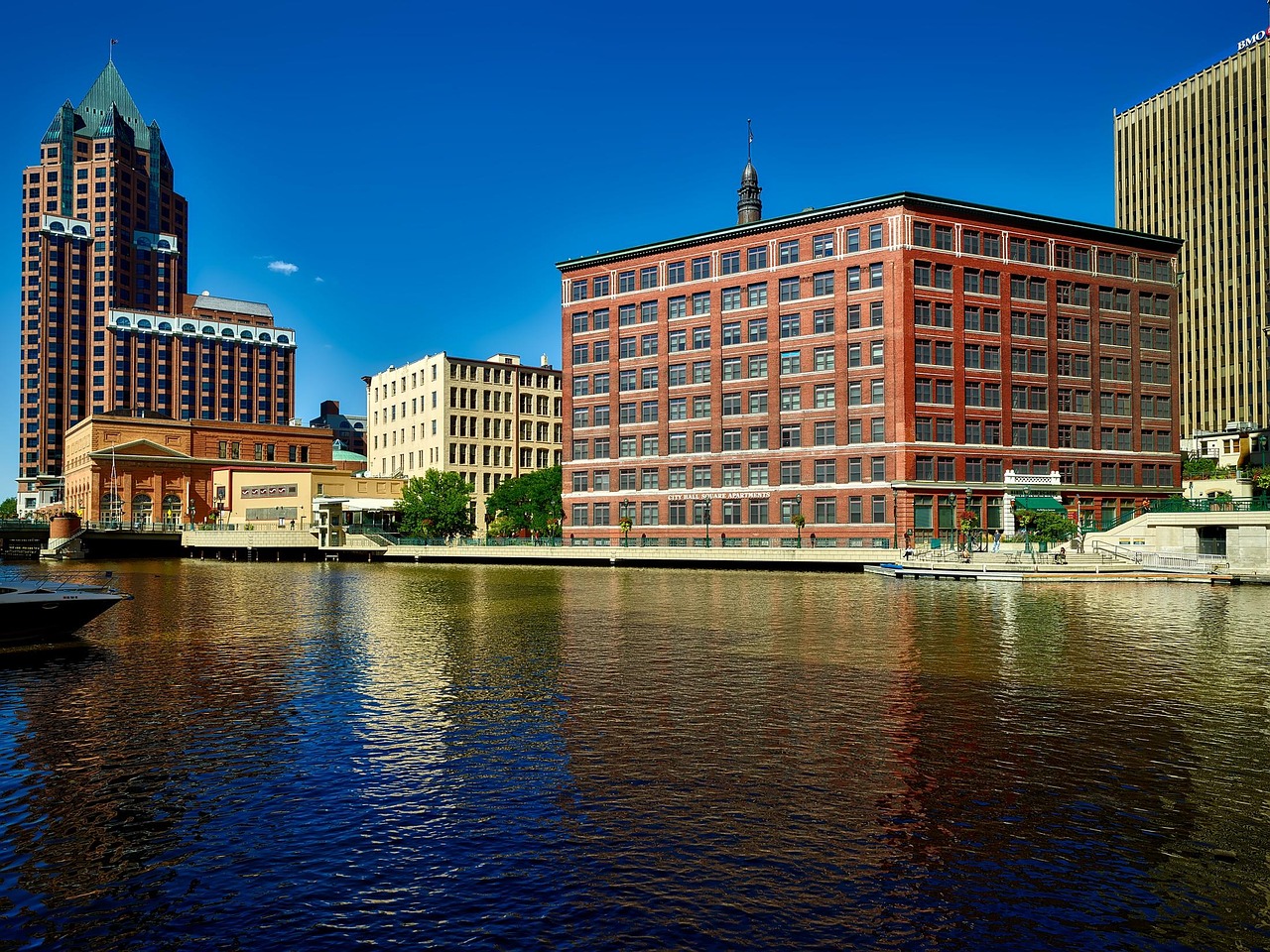 Milwaukee, wisconsin, river, water, reflections, city, urban, buildings, architecture, cityscape, skyline, downtown, riverfront, nature, landmark, historic, tourism, hdr, United States, Spillville, Io