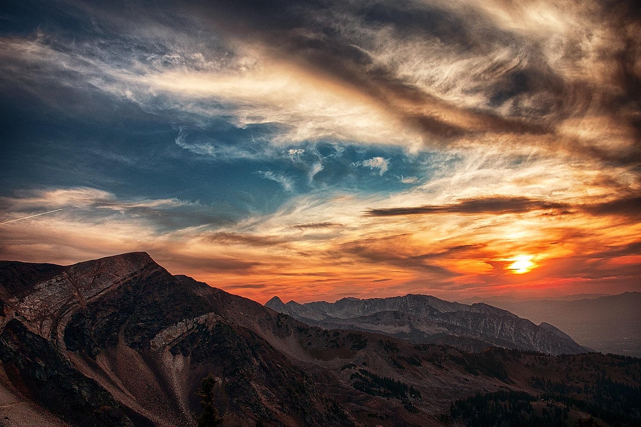 Mountains, peak, sunset, sunrise, dusk, dawn, sun, sunlight, clouds, sky, golden hour, summit, landscape, mountain range, scenery, scenic, nature, utah, usa, america, mountains, sunset, sunset, sunris