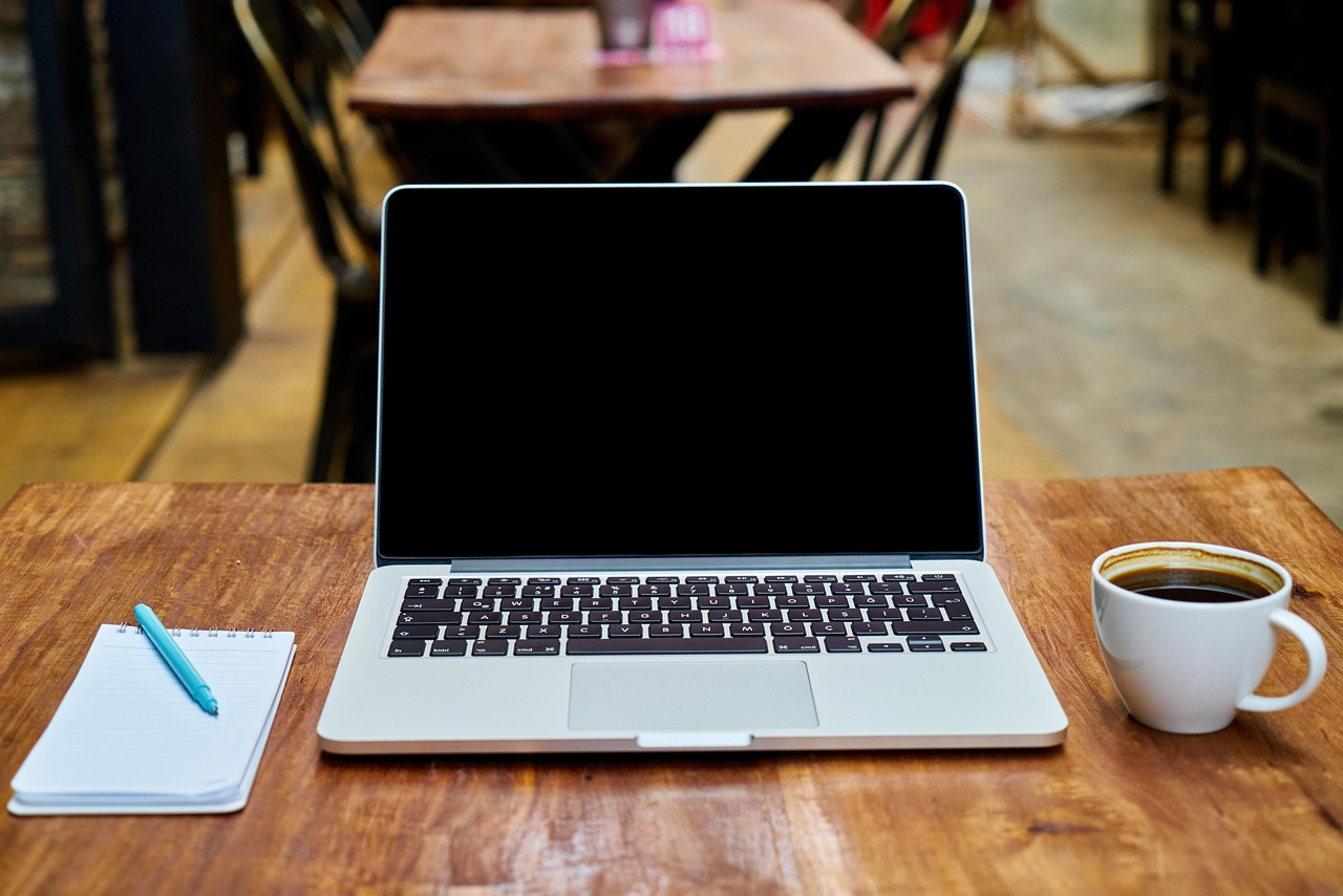 Coffee, caffeine, beverage, table, brown, cup, coffee cup, good morning, morning, wake, cafe, wood, espresso, cappuccino, work, restaurant, computer, technology, laptop, rustic, drink, note, pen, writ