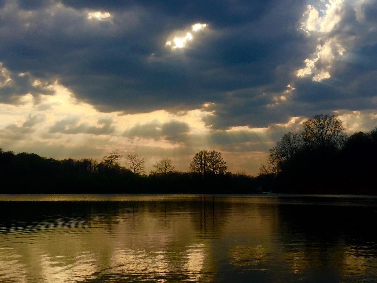 Lake, clouds, sunlight, rays, reflection, evening, nature, sky, outdoor, United States, Lawrence, Indiana