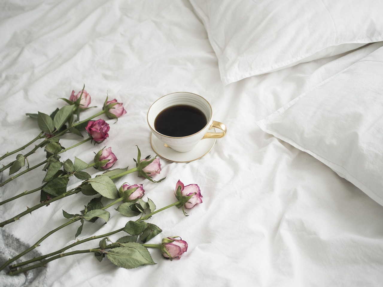 Roses, coffee, petal of a rose, romantic, nature, pillows, linen, bed, coffee, linen, bed, bed, bed, bed, bed