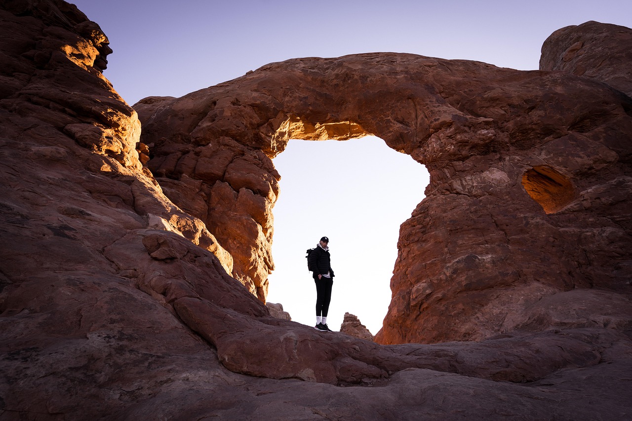 Arch, nature, landscape, windows wallpaper, sandstone, sunrise, laptop wallpaper, background, travel, hiking, hike, wallpaper hd, wallpaper 4k, adventure, full hd wallpaper, free background, free wall