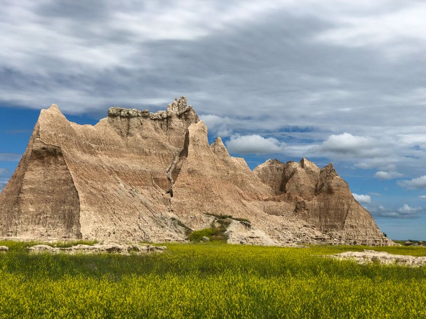 Stunning landscape of Badlands National Park in South Dakota with towering rock formations.