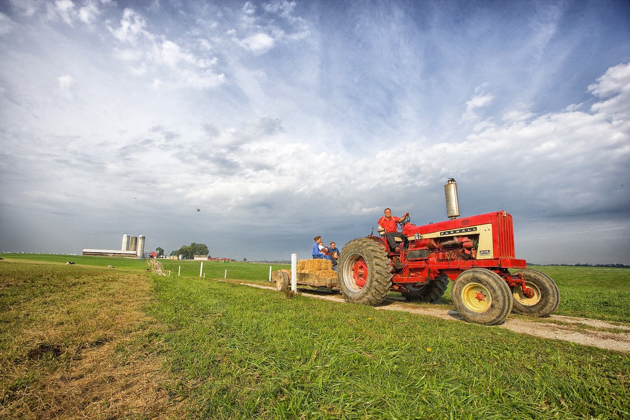 Ohio, farm, rural, sky, clouds, fields, landscape, scenic, countryside, nature, outside, summer, hayride, tractor, wagon, silos, hayride, hayride, hayride, hayride, hayride, tractor