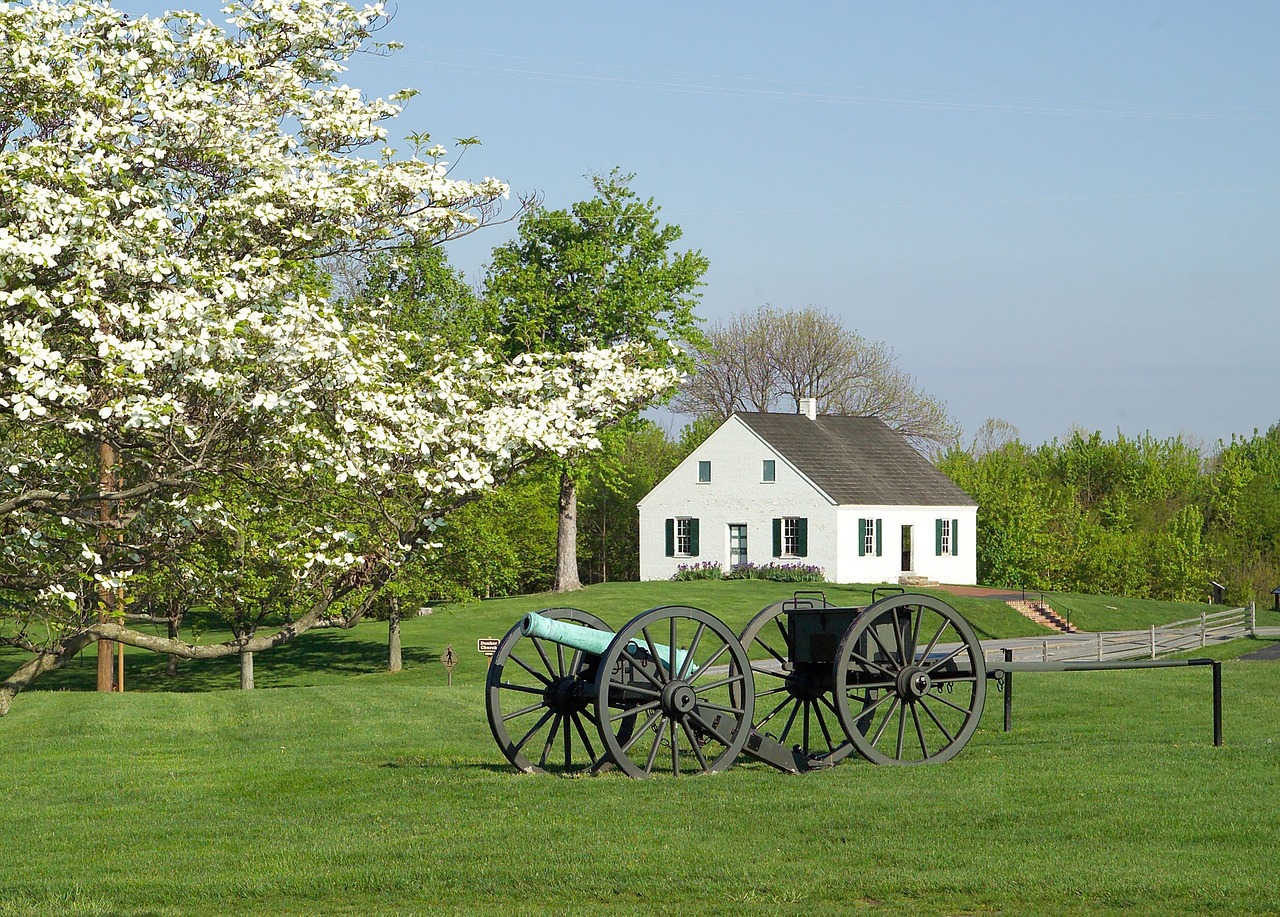 Antietam, maryland, cannon, battlefield, landscape, plants, sky, clouds, nature, outside, countryside, summer, spring, historic, historical, landmark, house, trees, field, maryland, maryland, maryland