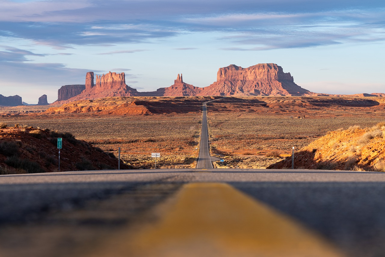 Monument valley, desert, nature, road, highway, freeway, route, forrest gump point, travel, arizona, utah, america, landscape, tourism