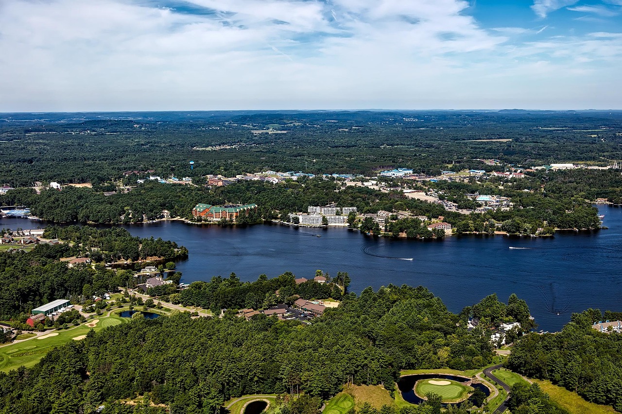 Wisconsin dells, aerial view, landscape, scenic, destinations, summer, vacation, holiday, boats, golf course, nature, outdoors, hotels, resorts, tourism, attractions, sky, clouds, hdr, river, water, f