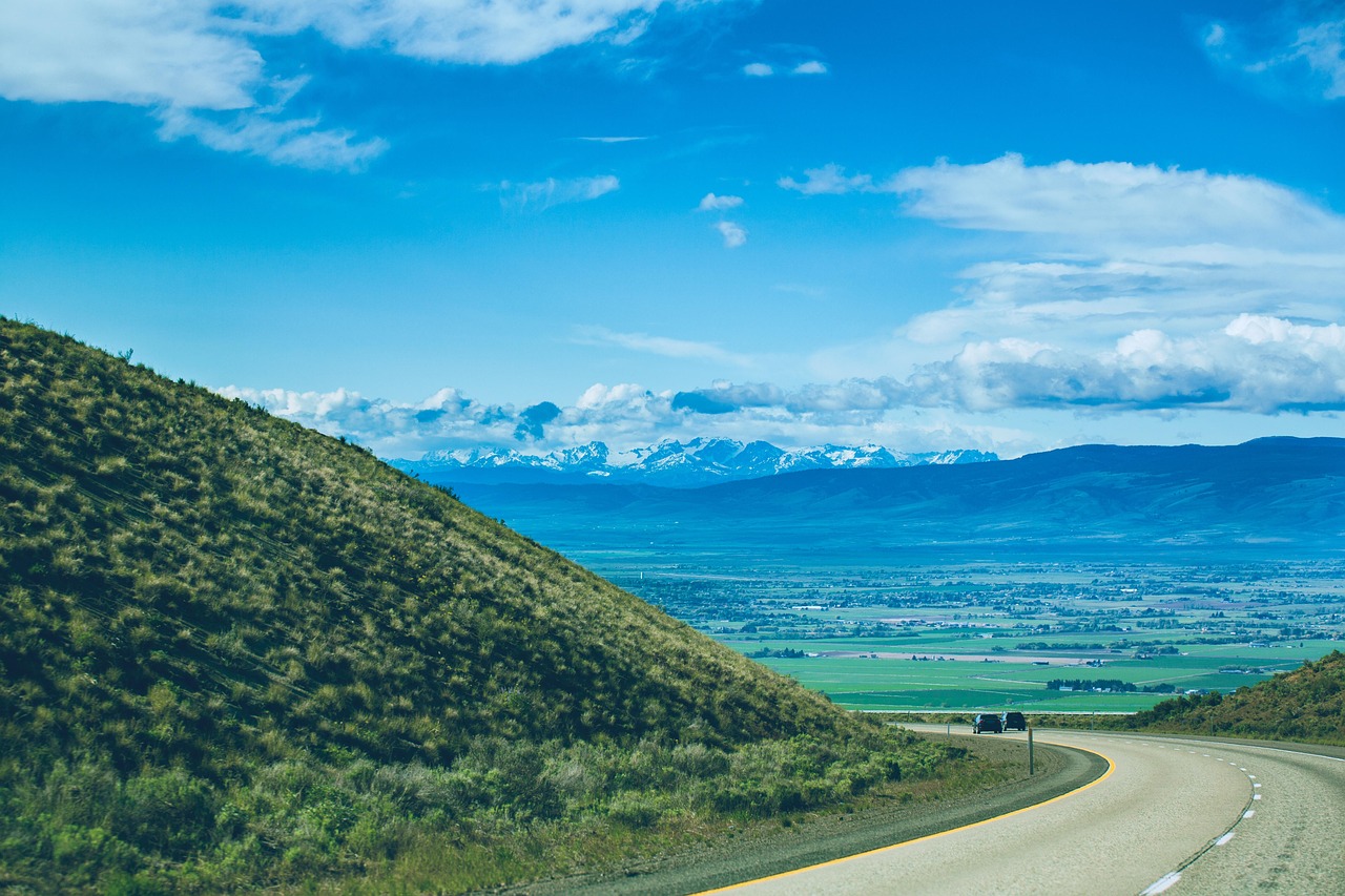 Mountains, road, fields, washington state, yakima valley, us, landscape, highway, roadway, curve, countryside, scenery, summer, nature, sky, clouds, panorama